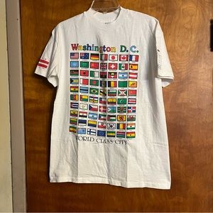Vintage Washington DC World Class City Flags Of The World White T Shirt L